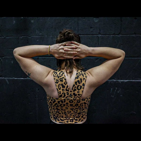 Sports bra that can be used to lounge around. - Picture 4 of 7